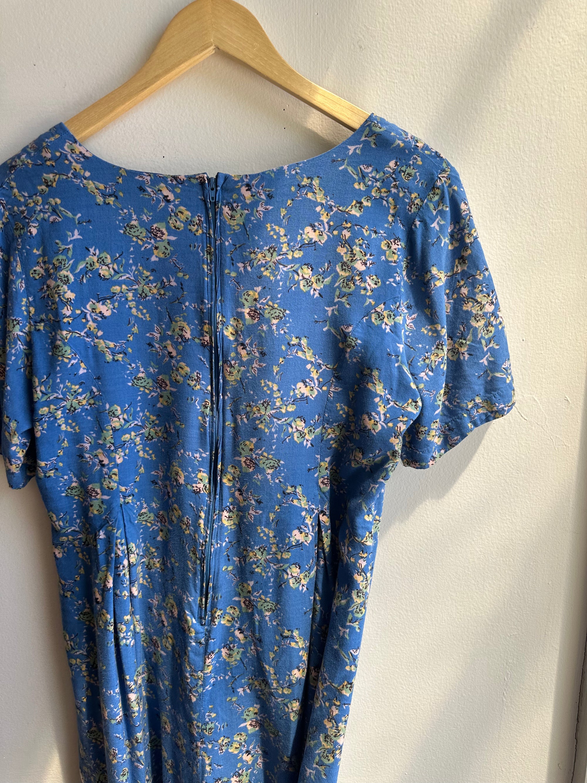 Vintage 90s Floral Babydoll Romper – Periwinkle Blue with Button Front | Size Medium