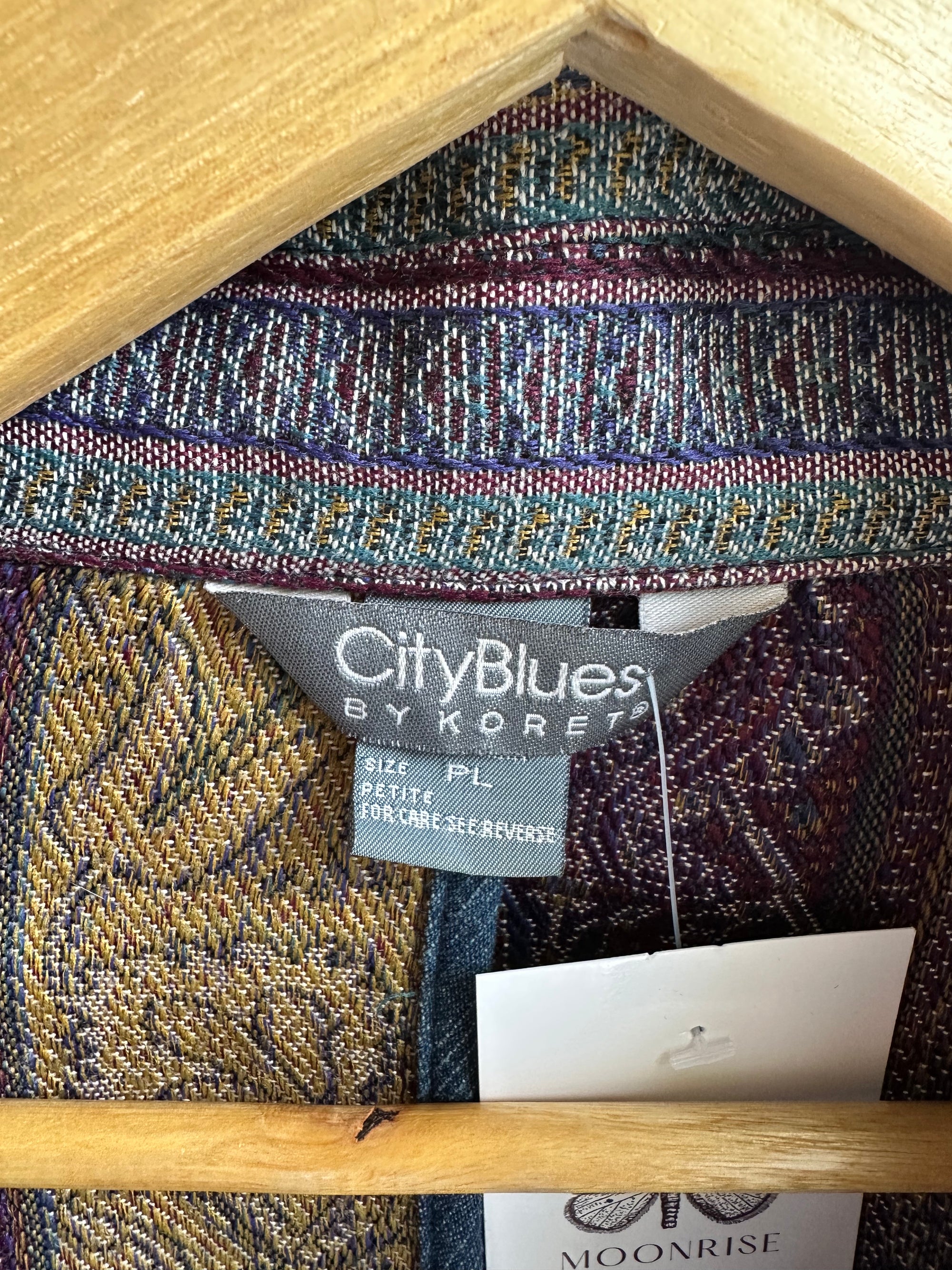 City Blues Vintage Tapestry Button-Up Jacket – Size L