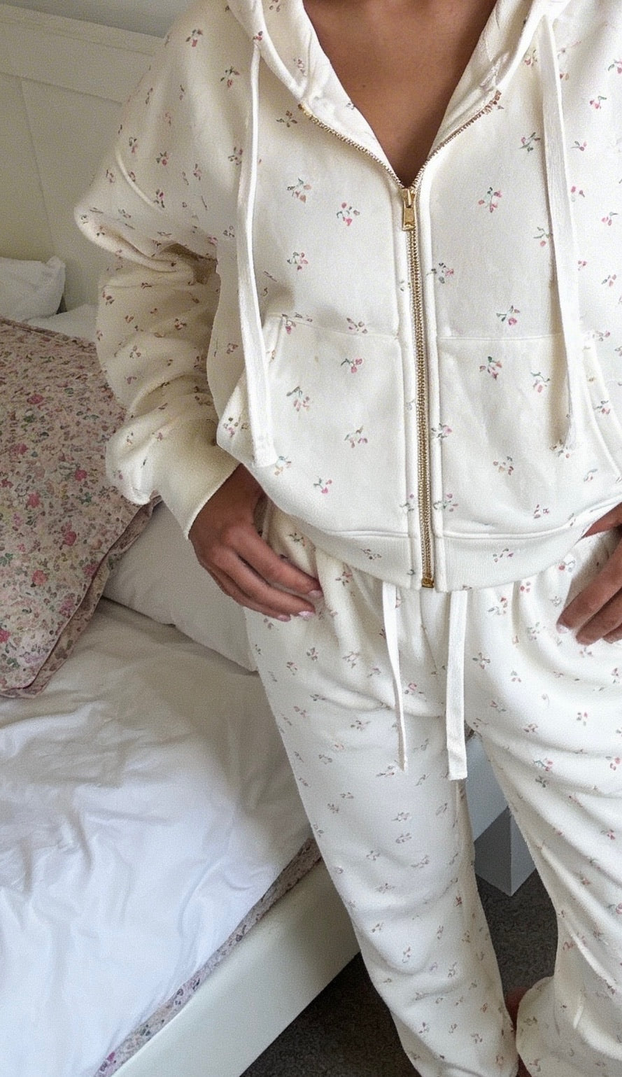 Camille – Cotton Signature Print Zip Hoodie &amp; Jogger Leisure Set 2PC In Floral