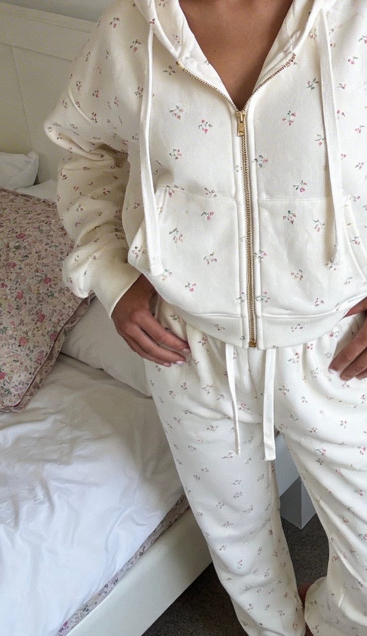 Camille – Cotton Signature Print Zip Hoodie &amp; Jogger Leisure Set 2PC In Floral