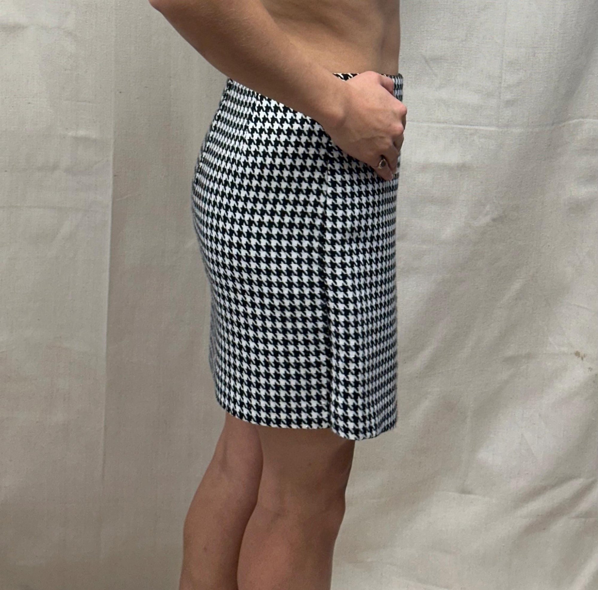 Vintage 00s Black White Houndstooth Mini Skirt