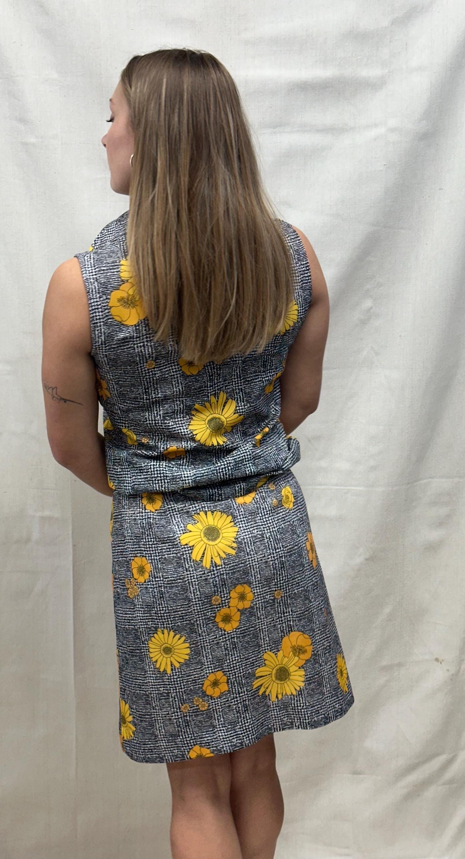 Vintage 1960s Flower Daisy Skort Set