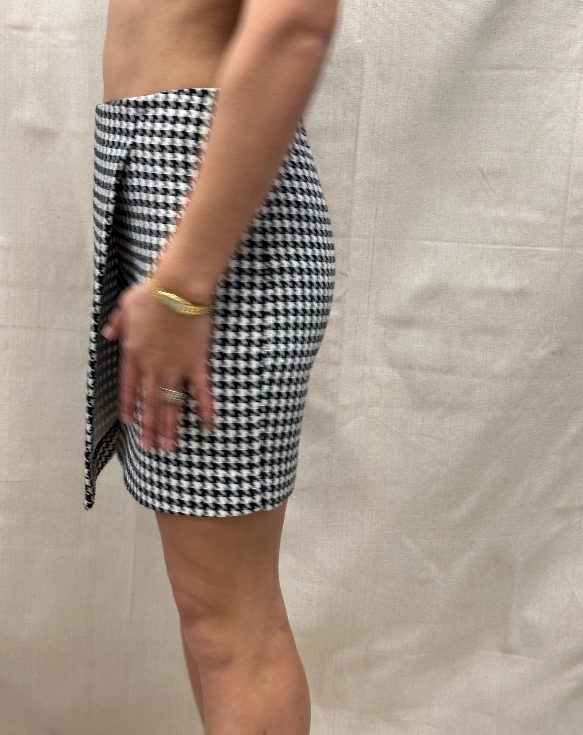 Vintage 00s Black White Houndstooth Mini Skirt