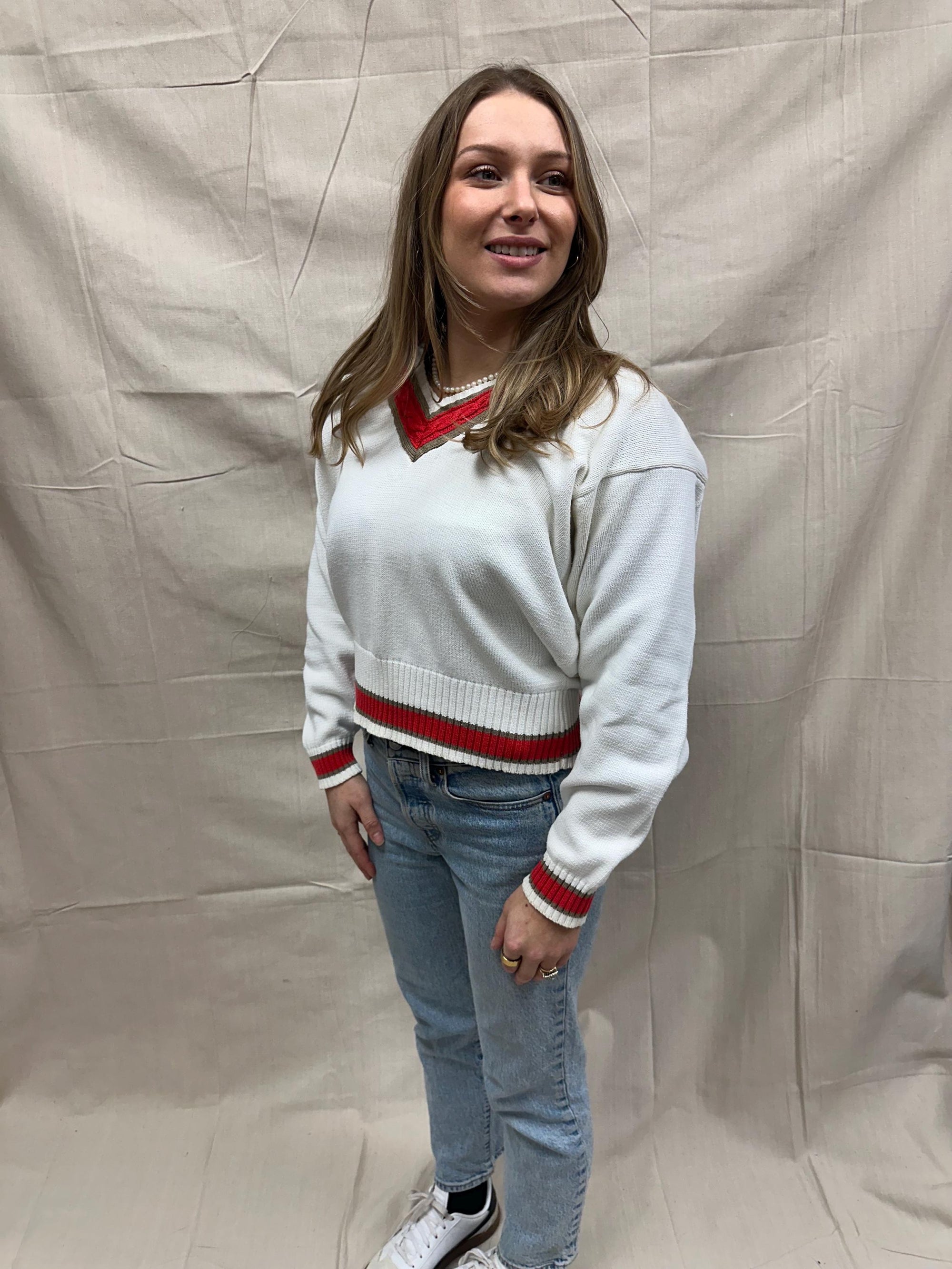 Vintage 80s White V Neck Cotton Sweater With Red Trim Detail | Size L 14-16