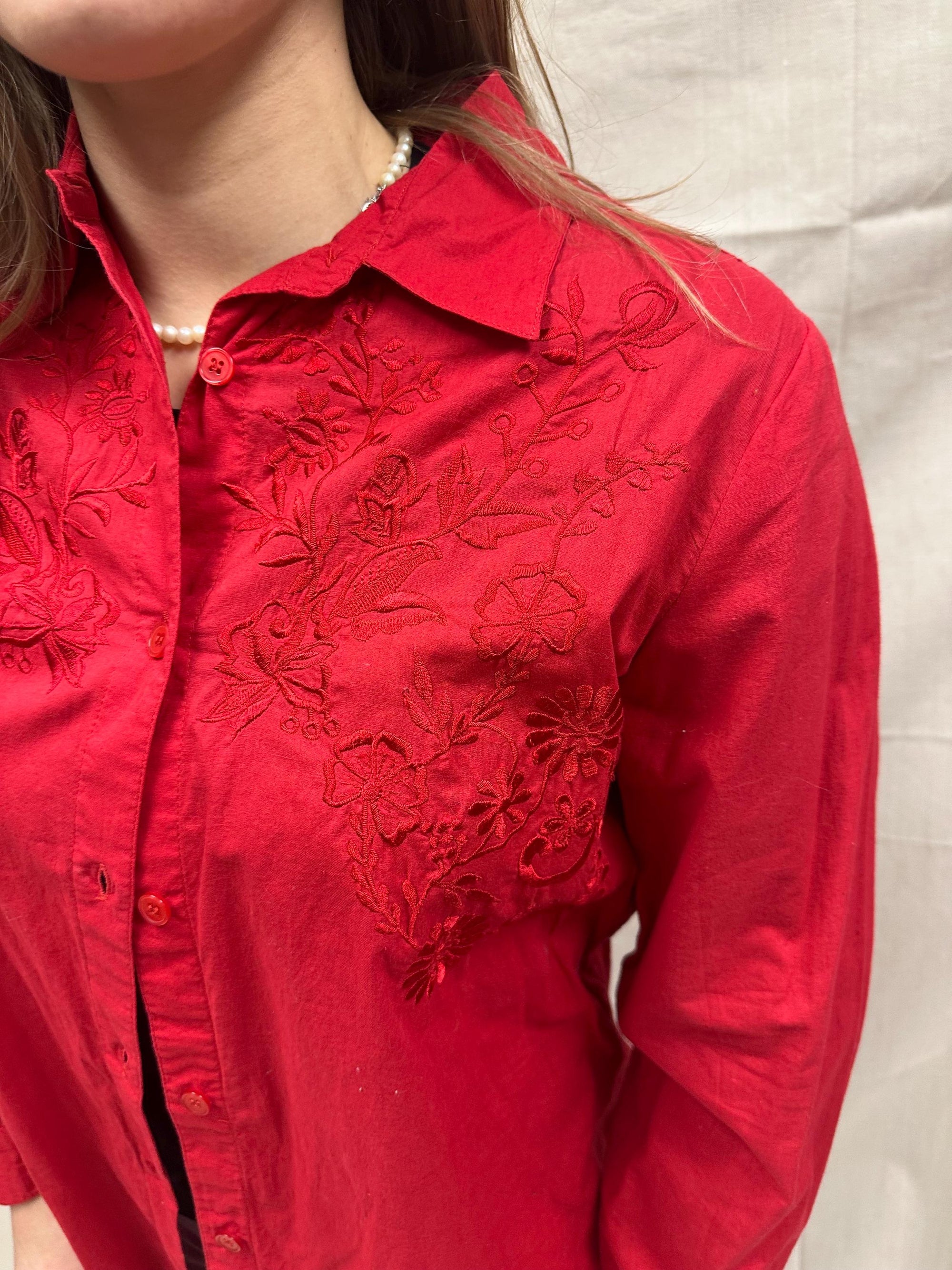 Vintage 80s Red Embroidered Flower Button Up | Size Large