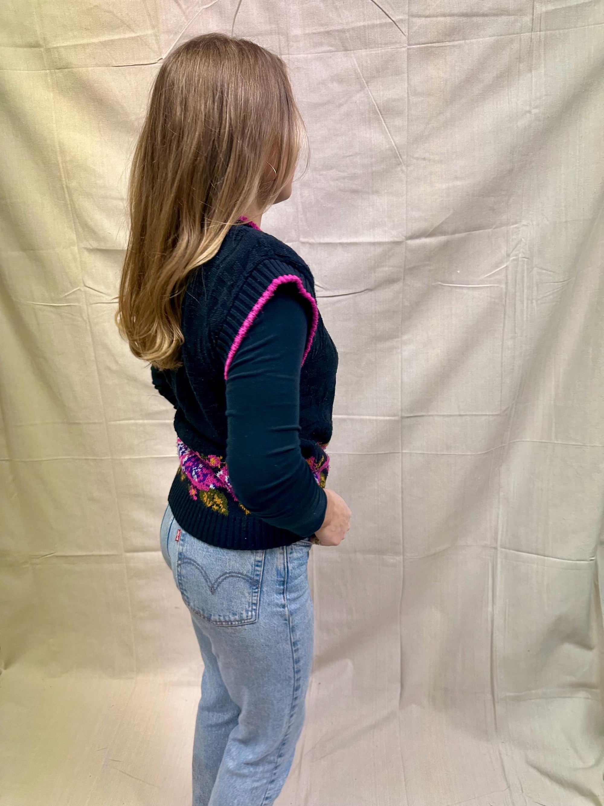 Vintage Black and Pink Pullover Vest with Flower Detail | Size Medium