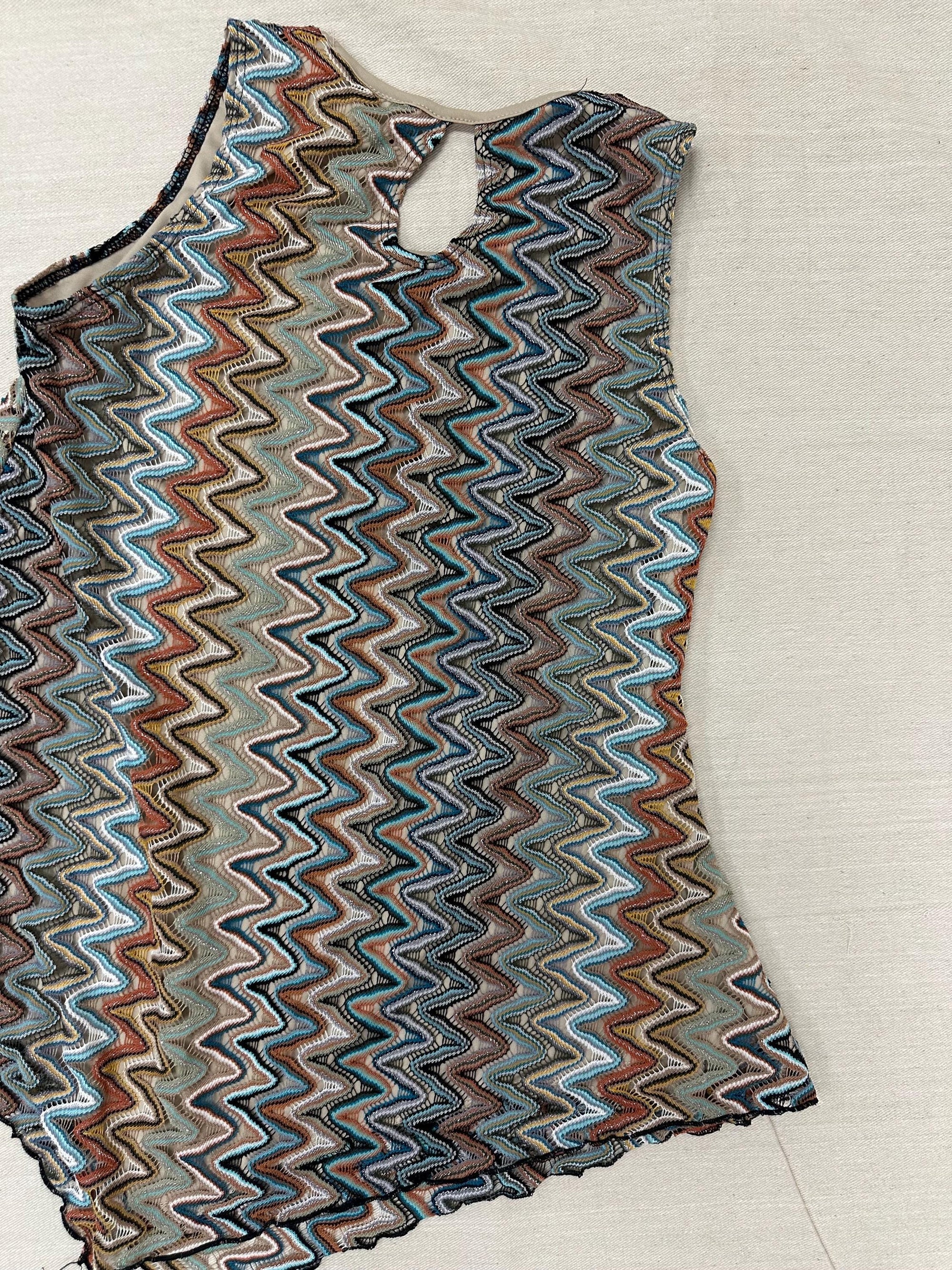 Vintage 90s Elizabeth Zig Zag Strechy Tank Top | Size Medium