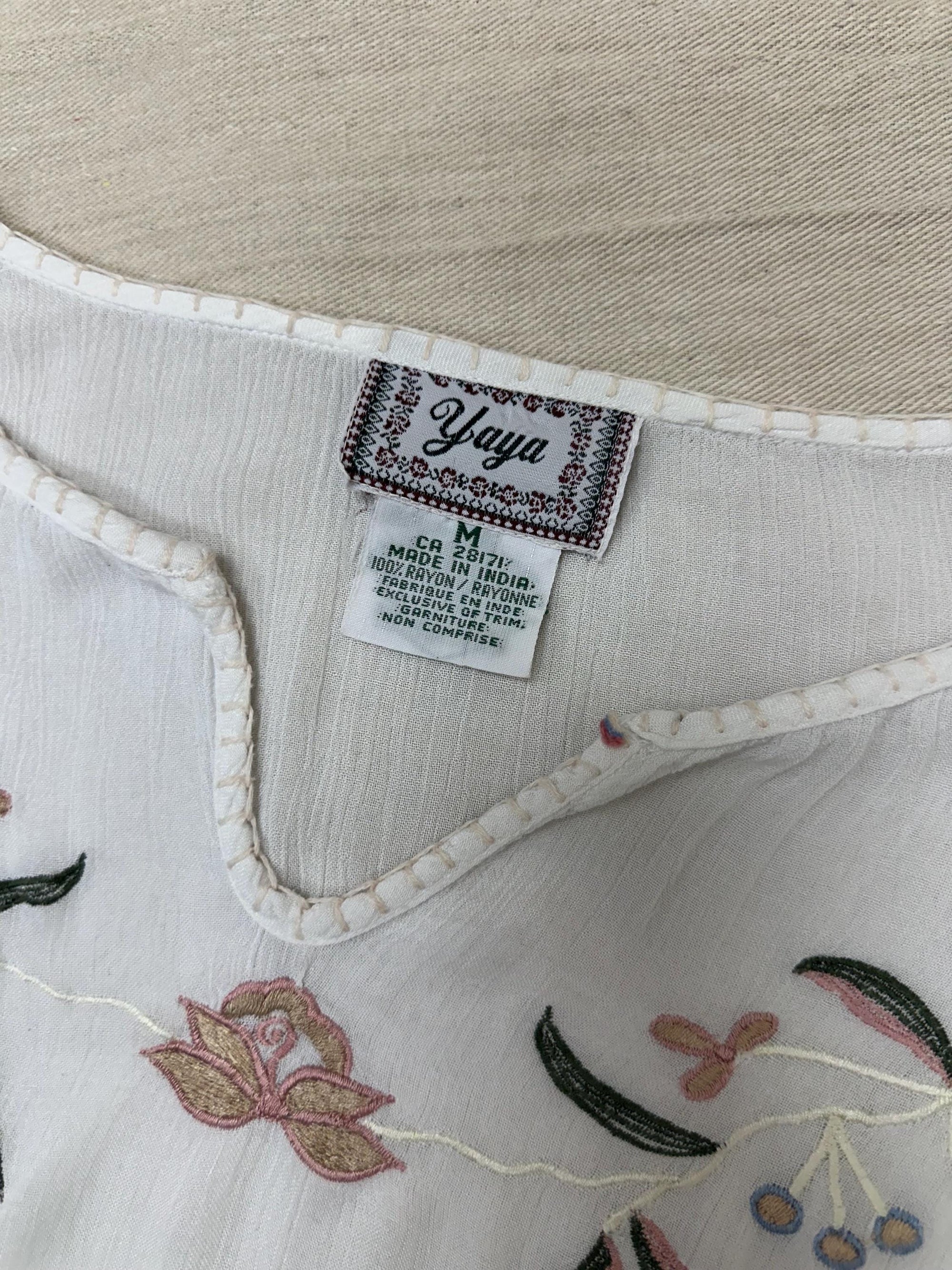 Vintage 80s Sheer White Floral Embroidered Tee | Size Medium