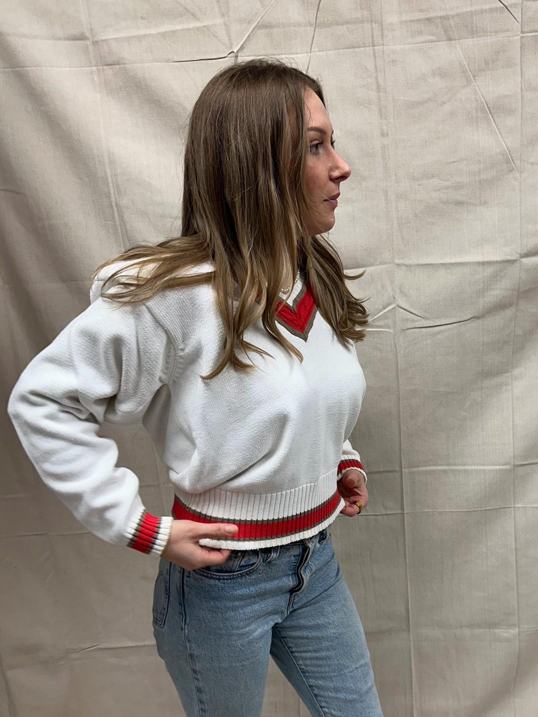 Vintage 80s White V Neck Cotton Sweater With Red Trim Detail | Size L 14-16