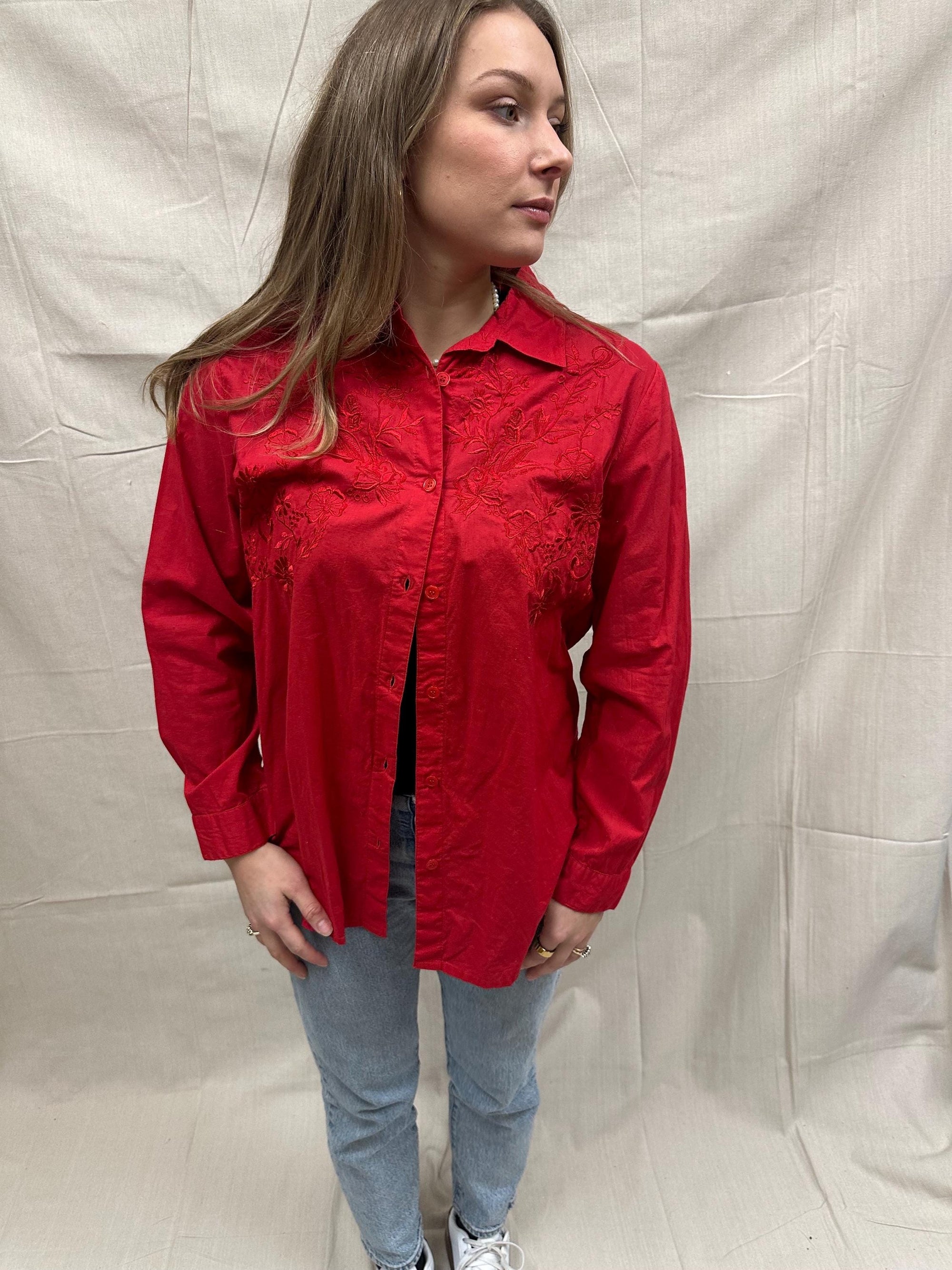 Vintage 80s Red Embroidered Flower Button Up | Size Large