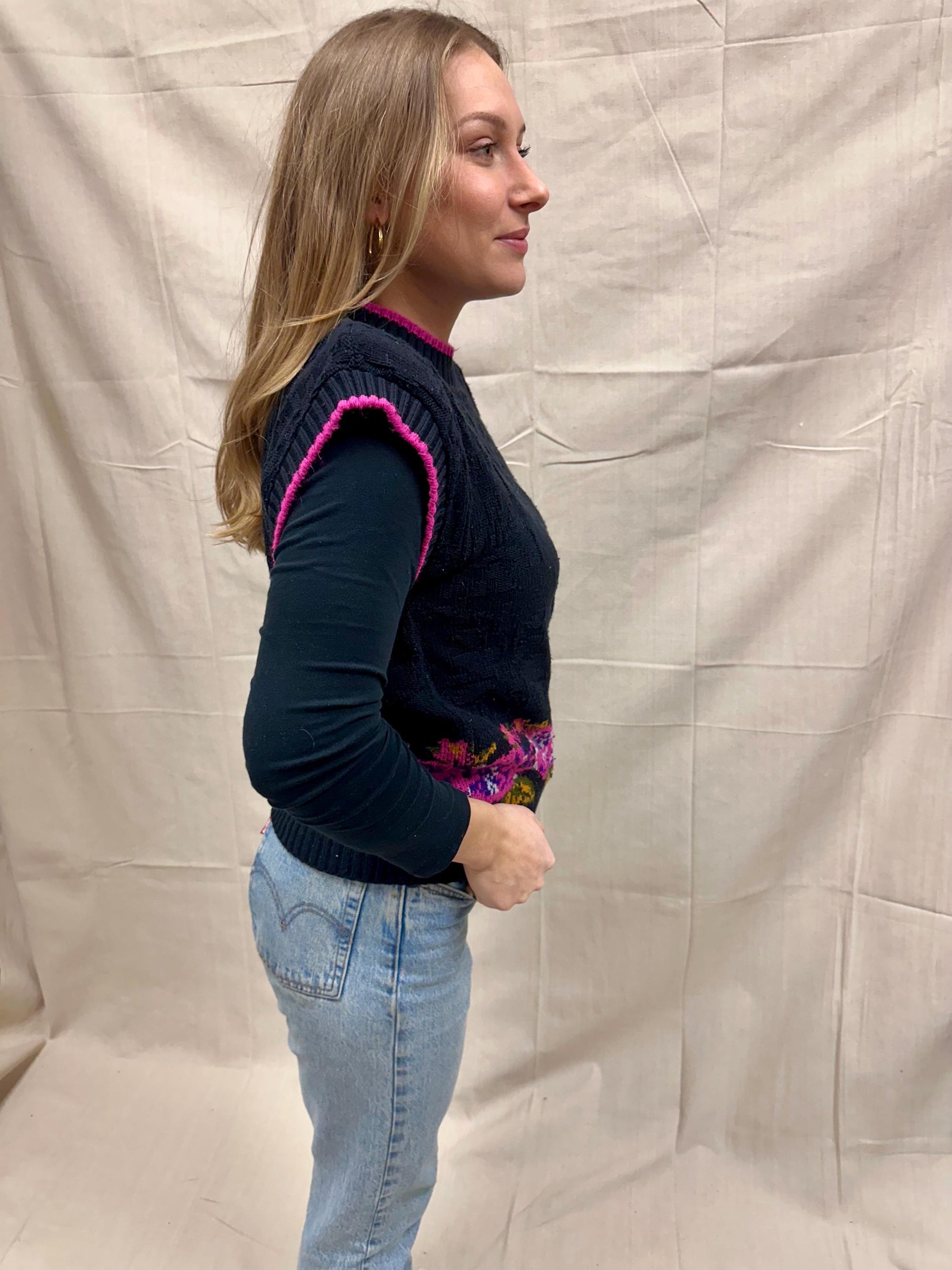 Vintage Black and Pink Pullover Vest with Flower Detail | Size Medium