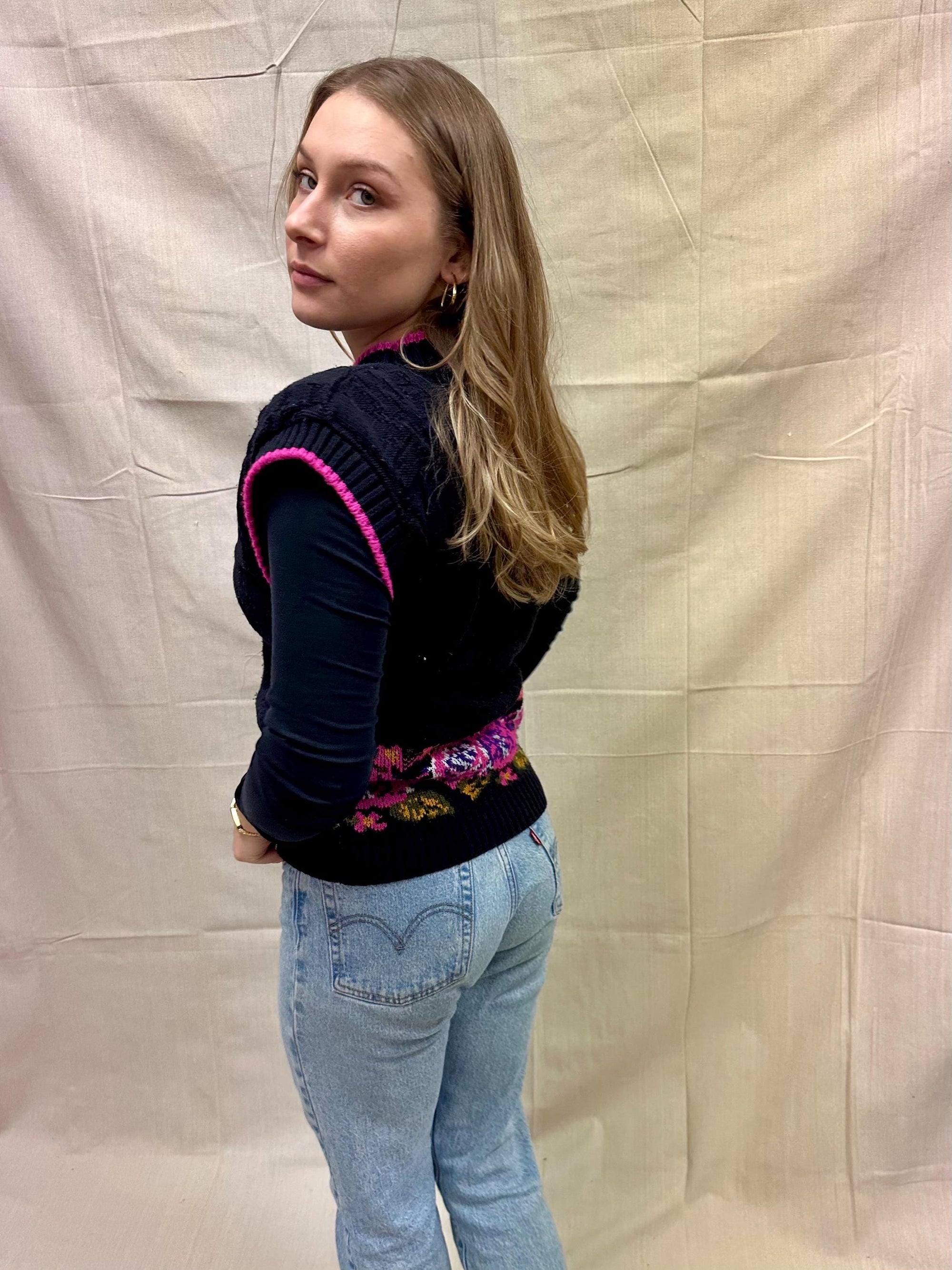 Vintage Black and Pink Pullover Vest with Flower Detail | Size Medium
