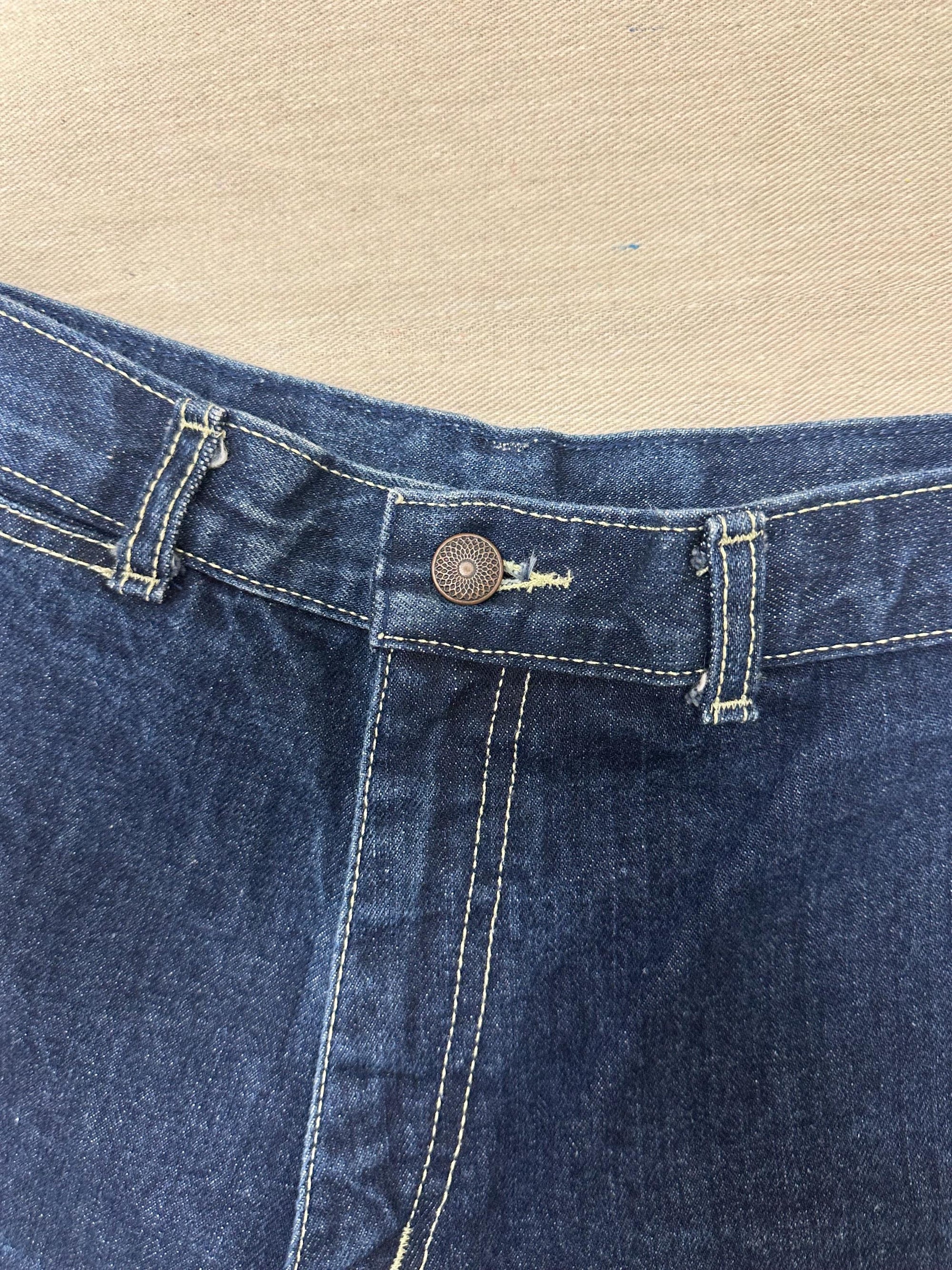 Vintage 70s High Waisted Dark Wash Triple White Stitch Western Jeans | Size Medium