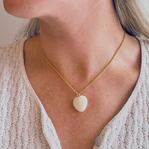 Standout Gold White Quartz Heart Necklace