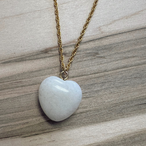 Standout Gold White Quartz Heart Necklace